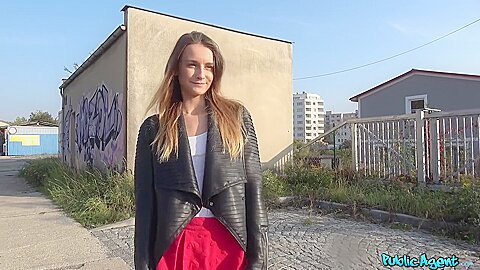 Public Screw With Insane Honey – Adele Unicorn